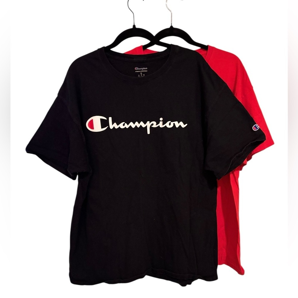 Set of 2 Men’s Champion Short Sleeve Tees Size XL